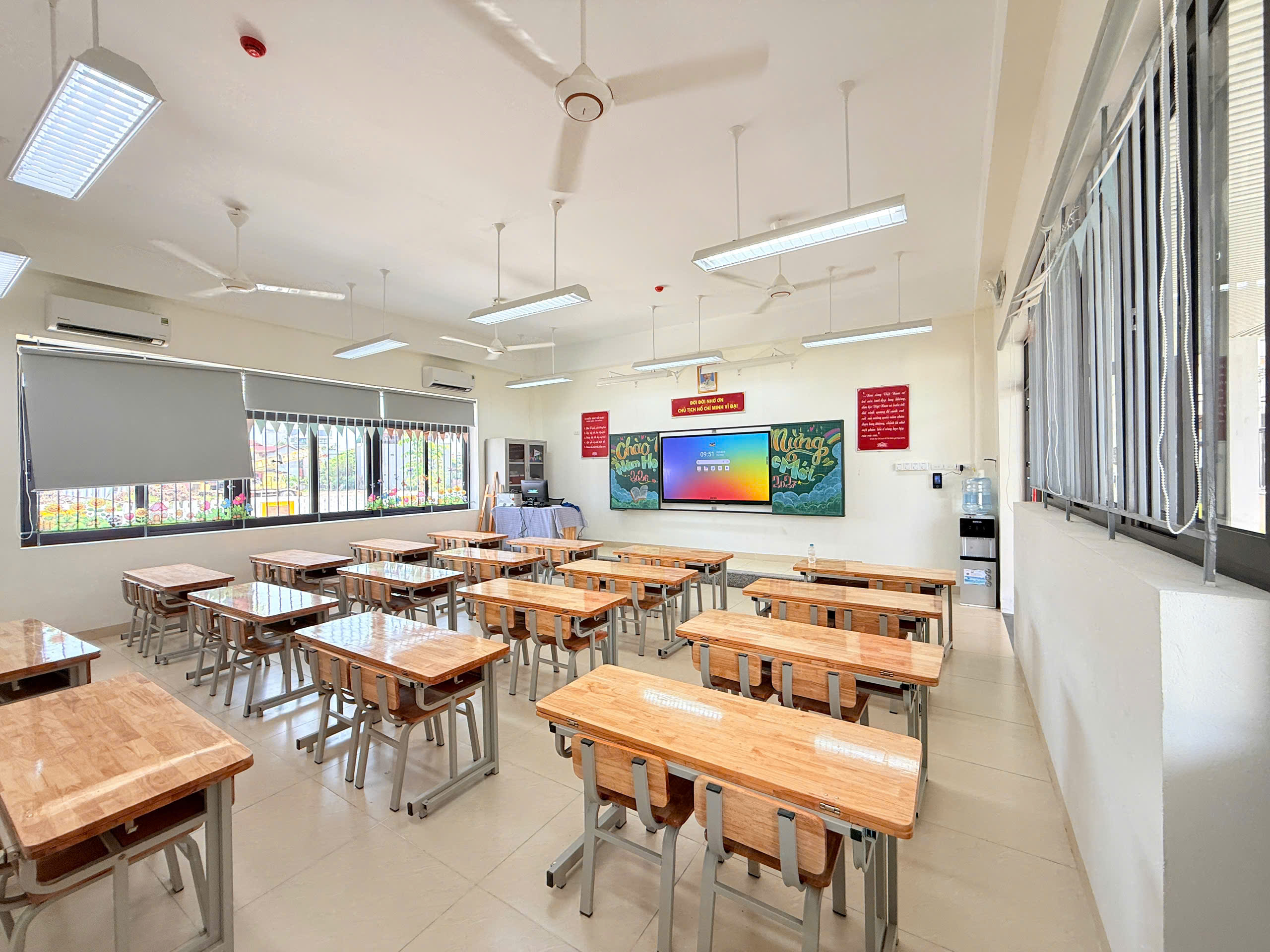 Thiết bị Trường Tiểu học Thiên Lộc 4